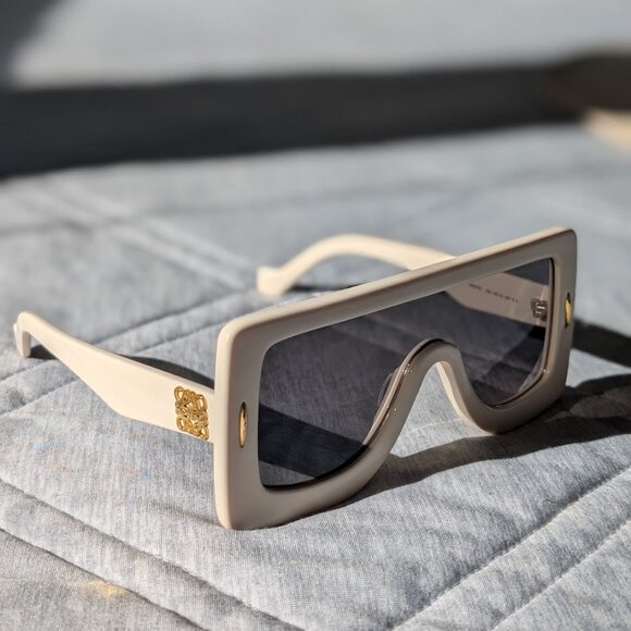 USED LOEWE CHUNKY ANAGRAM 122mm SQUARE SUNGLASSES IN IVORY W/ GOLD TRIM main image 5